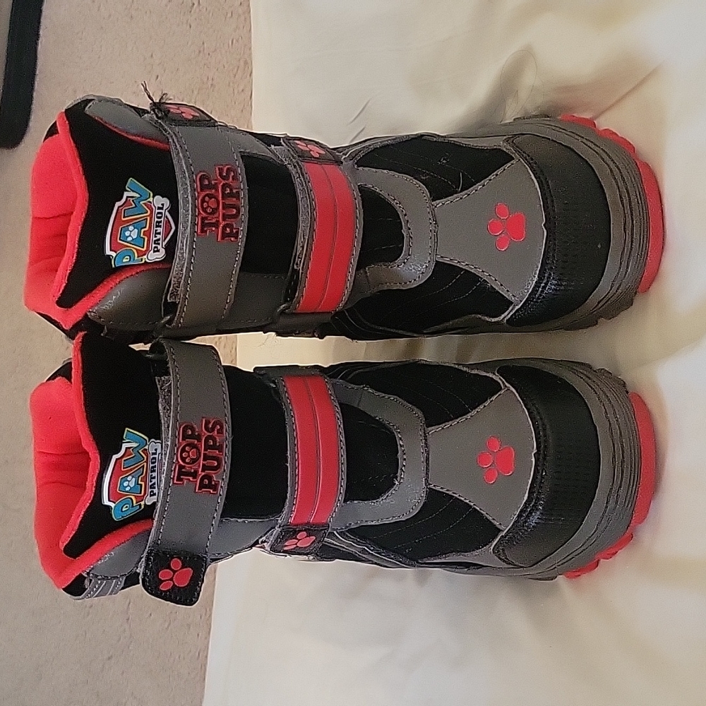 Kids snow shoes